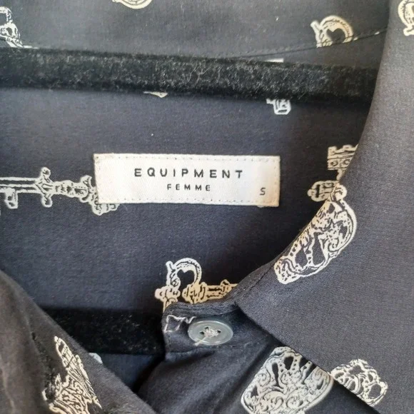 Equipment Femme Black White 100% Silk Skeleton Key Print Button Down Shirt S - Picture 4 of 10